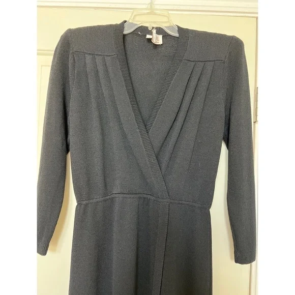 Vintage ST. JOHN BLACK SANTANA KNIT FAUX WRAP DRESS W/SHOULDER PADS - SIZE 6